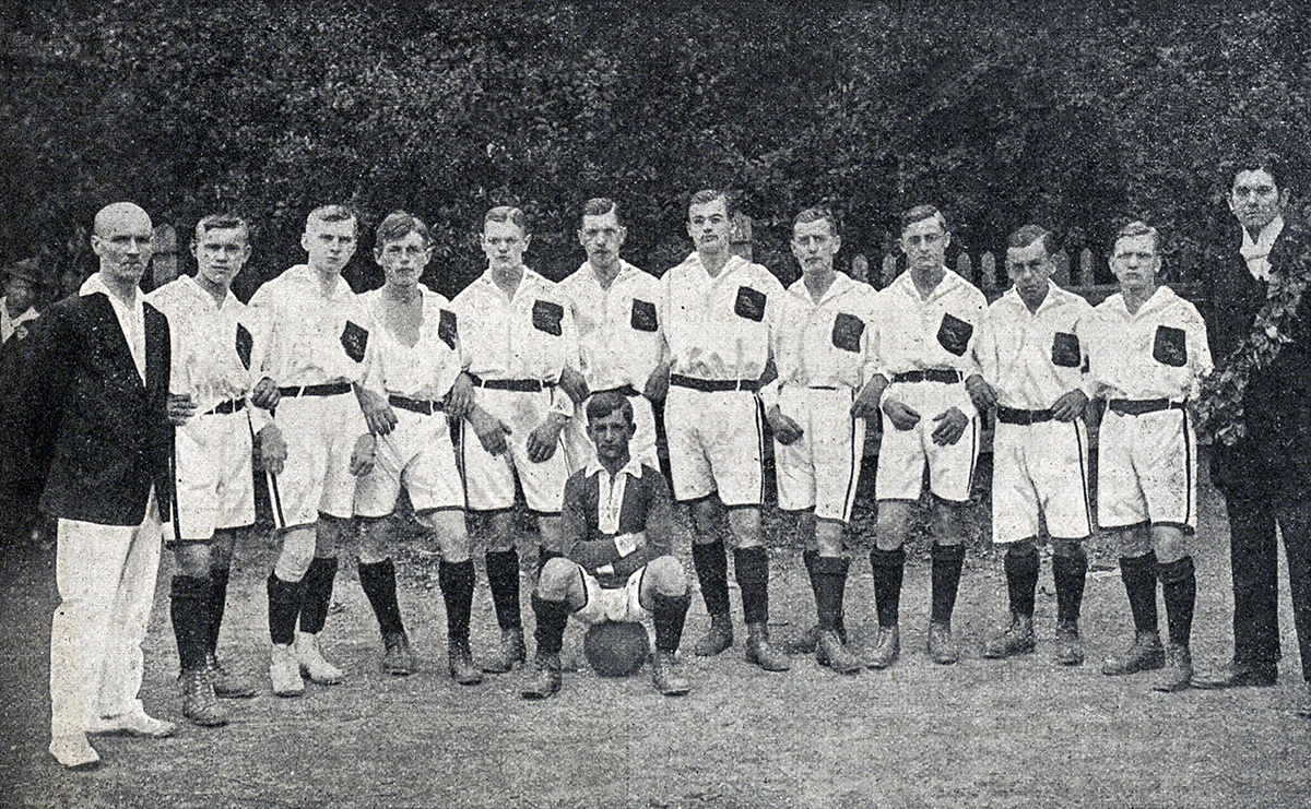Towarzystwo Sportowe „Polonia”, I drużyna. Źródło: Śląska Biblioteka Cyfrowa