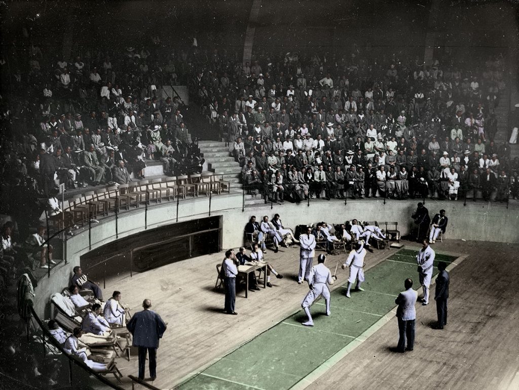 Walka Władysława Dobrowolskiego z Giulio Gaudinim na igrzyskach olimpijskich w Berlinie, sierpień 1936 r. Źródło: Narodowe Archiwum Cyfrowe