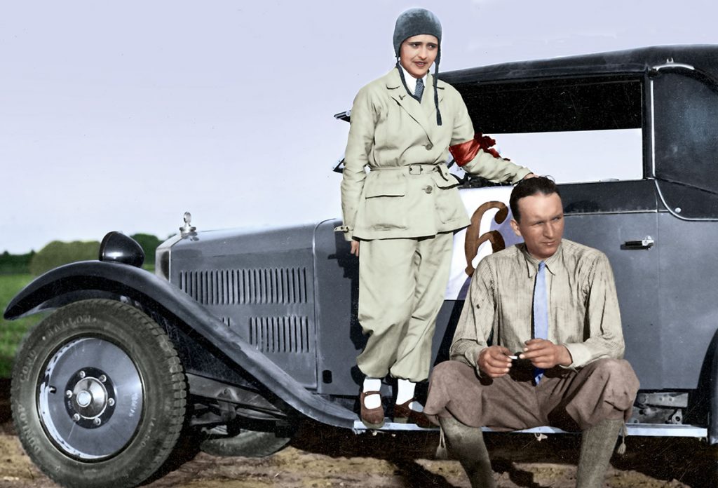 Alicja Gebethner podczas rajdu samochodowego kobiet na trasie Warszawa–Zakopane, 1929 r. Źródło: Narodowe Archiwum Cyfrowe