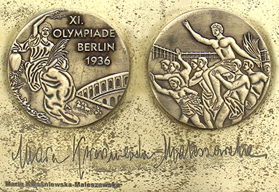 Kopia medalu i autografu w Alei Gwiazd Sportu w Dziwnowie Fot. Wikipedia