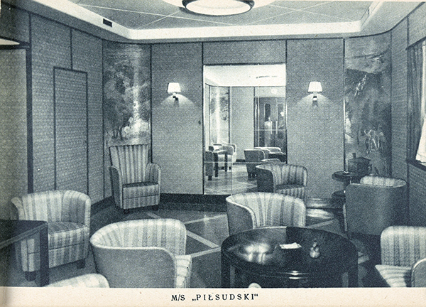 Statek „Piłsudski”, którego wnętrze zaprojektował Jerzy Skolimowski. Ze zbiorów Narodowego Archiwum Cyfrowego i Biblioteki Narodowej