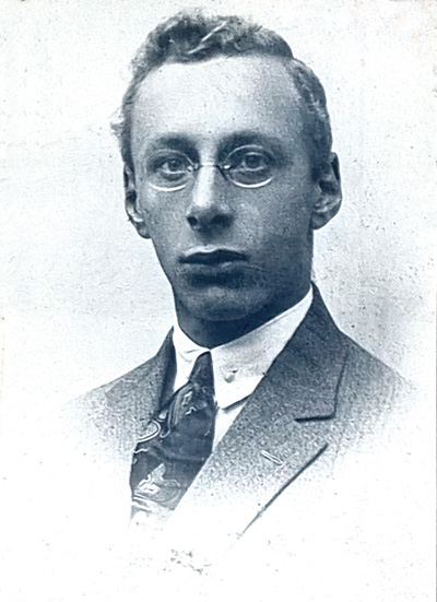 Zdjęcie Zygmunta Łotockiego z „Wykazu wykładów i ćwiczeń” Wydziału Filozoficzno-Humanistycznego Uniwersytetu Warszawskiego, 1926 r. Źródło: zbiory dr. hab. Roberta Gawkowskiego