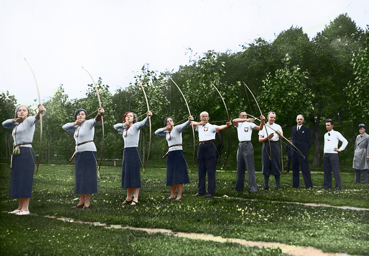 Polska reprezentacja narodowa podczas treningu w Warszawie, 6. od lewej: Zygmunt Łotocki, 1934 r. Źródło: Narodowe Archiwum Cyfrowe