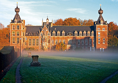 Zamek Arenberg, część Katolickiego Uniwersytetu w Lowanium Fot. Wikipedia