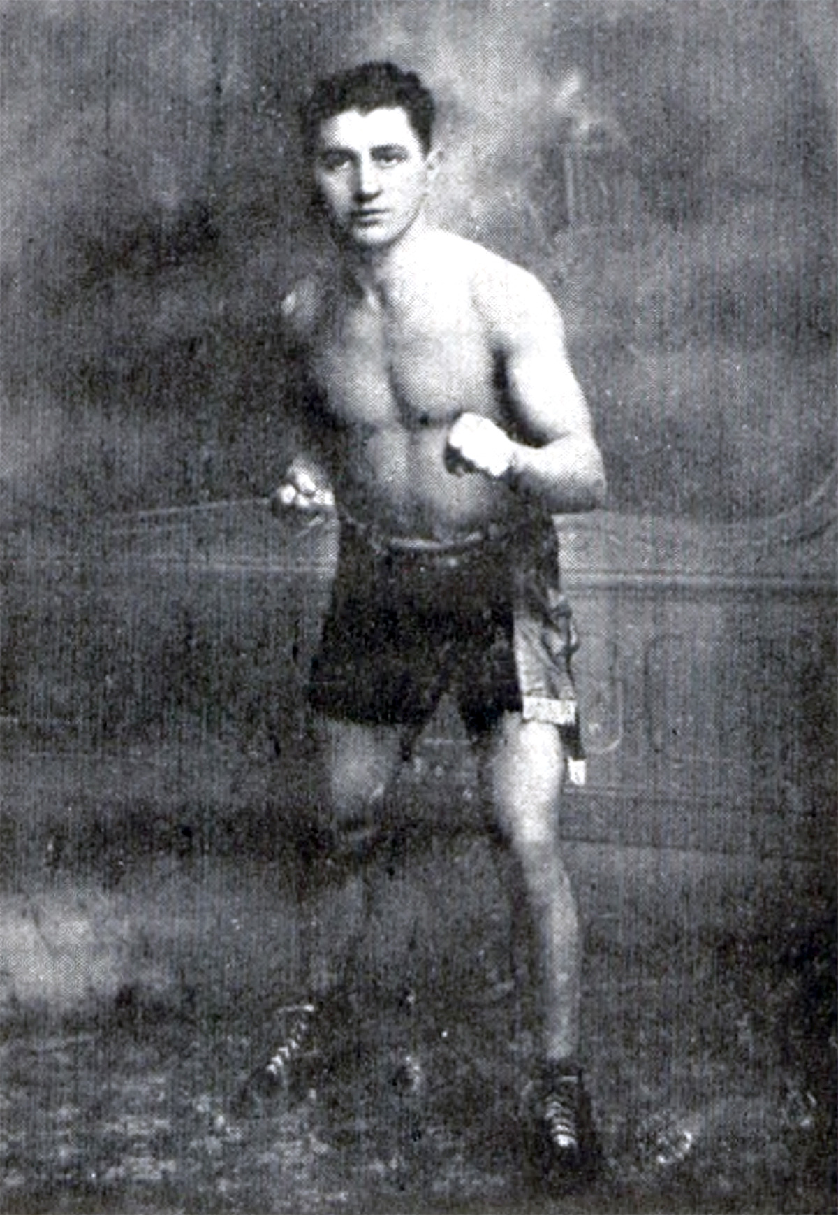 Zygfryd Wende jako jedyny reprezentował Polskę na I Mistrzostwach Europy w Boksie w Sztokholmie, 1925 r. Dzieje boksu polskiego 1920–1938, praca zbiorowa, Poznań 1939, s. 55. Źródło: Jagiellońska Biblioteka Cyfrowa